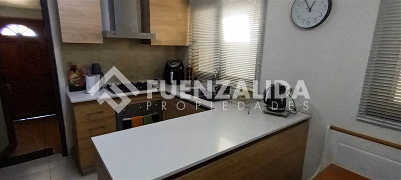 Casa en venta de 4 Dorm. 3 Baños, en La Florida