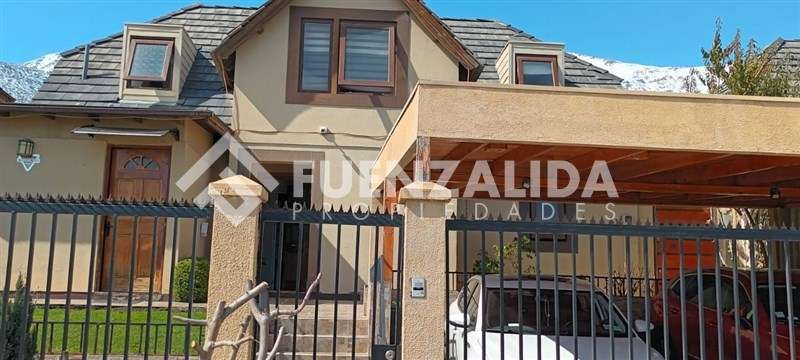 Casa en venta de 4 Dorm. 3 Baños, en La Florida
