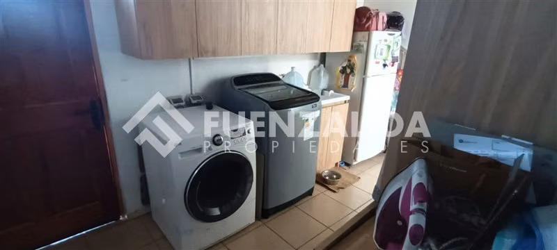 Casa en venta de 4 Dorm. 3 Baños, en La Florida