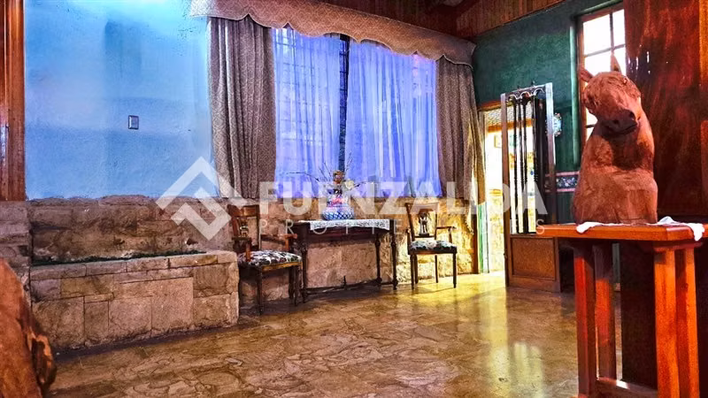 Casa en venta de 8 dorm. en Lampa