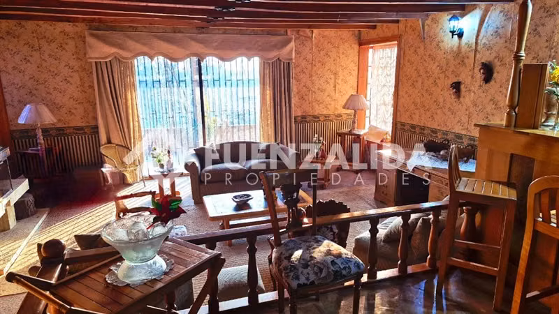 Casa en venta de 8 dorm. en Lampa