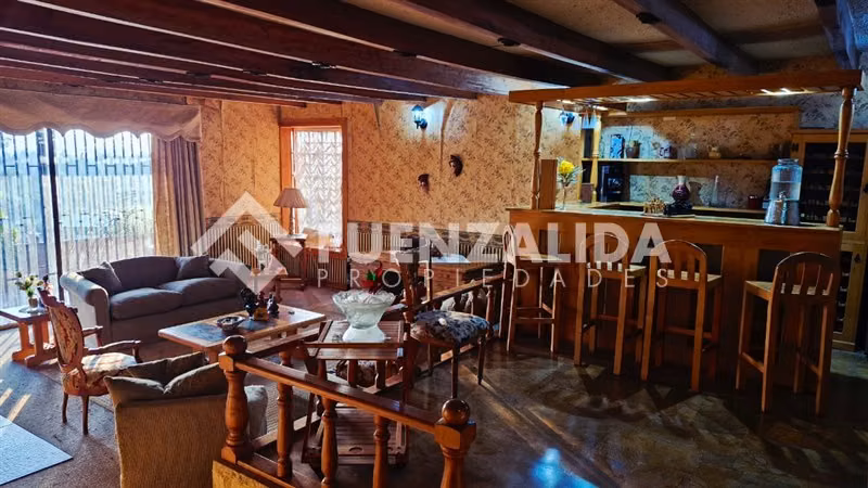 Casa en venta de 8 dorm. en Lampa