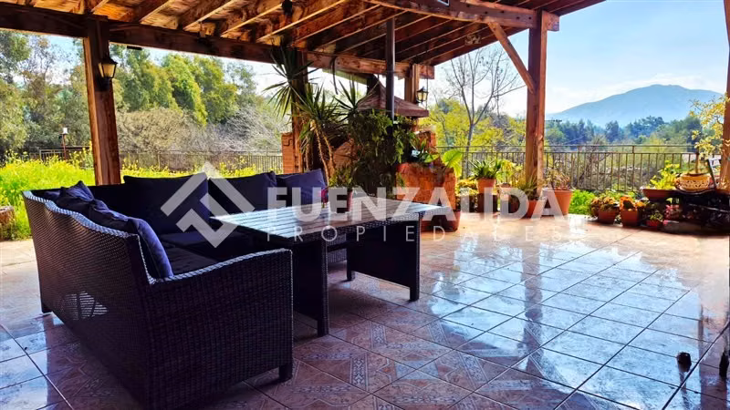 Casa en venta de 8 dorm. en Lampa