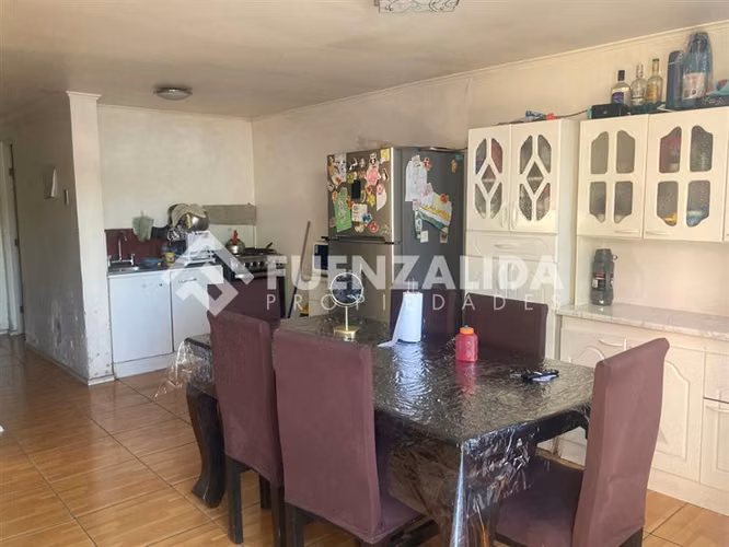 Casa en venta de 3 dorm. 1 baño, La Granja