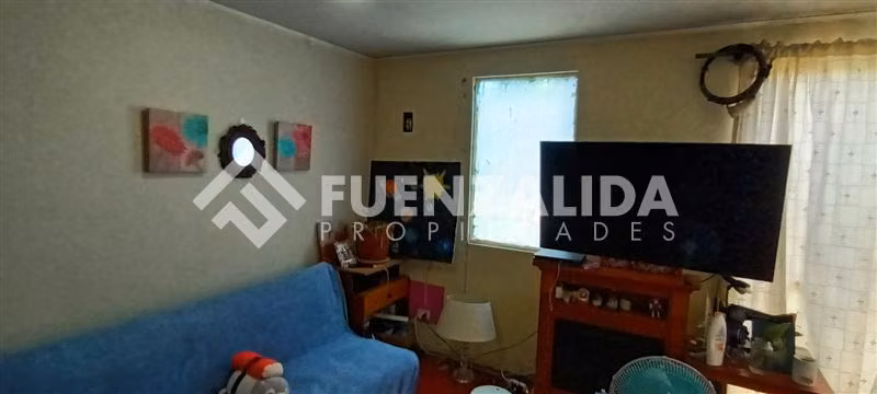 Casa en Venta de 3 Dorm. 2 Baños en La Florida