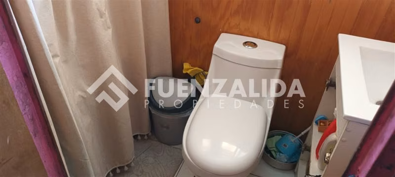 Casa en Venta de 3 Dorm. 2 Baños en La Florida