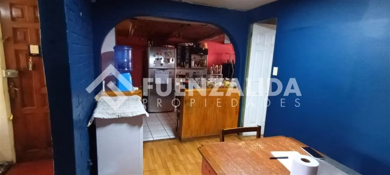 Casa en Venta de 3 Dorm. 2 Baños en La Florida