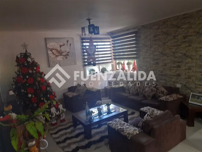 CASA AISLADA EN VENTA .4 DORMITORIOS 3 BAÑOS - Imagen 7