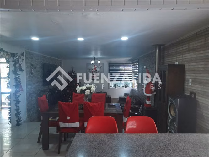 CASA AISLADA EN VENTA .4 DORMITORIOS 3 BAÑOS - Imagen 5