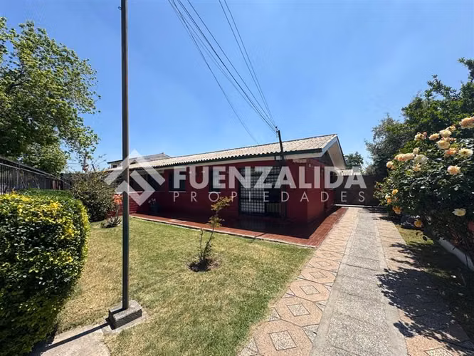 Casa en venta de 4 dorm. en San Joaquín