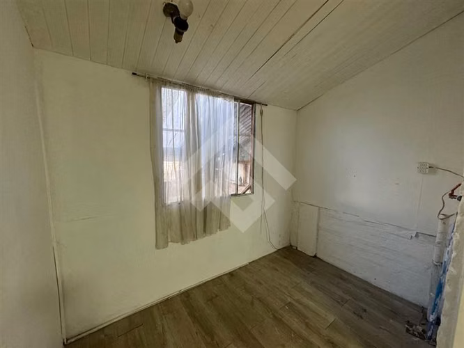Casa en venta de 3 dorm. en La Florida