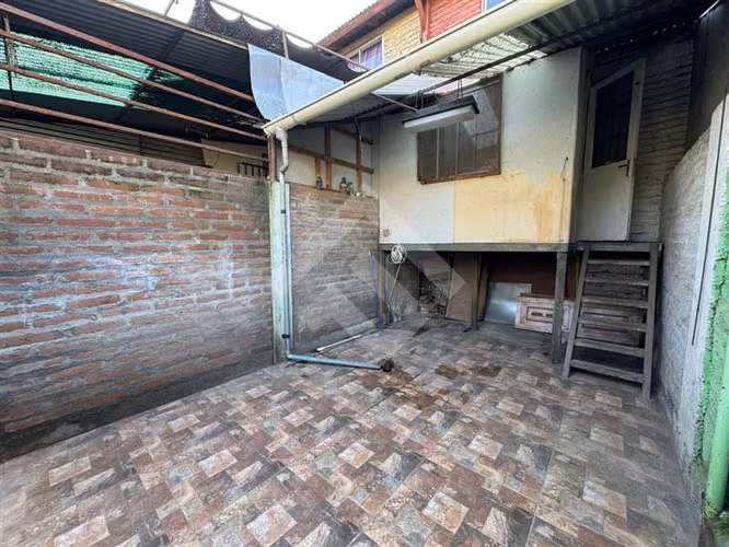 Casa en venta de 3 dorm. en La Florida