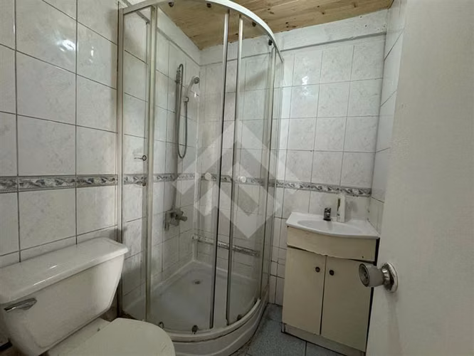 Casa en venta de 3 dorm. en La Florida