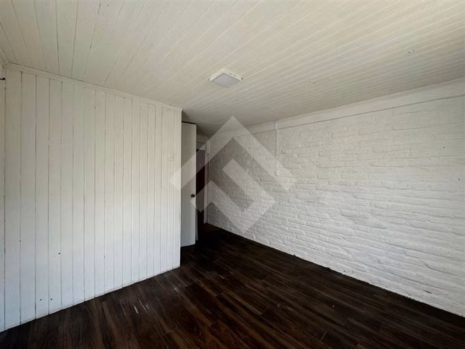 Casa en venta de 3 dorm. en La Florida