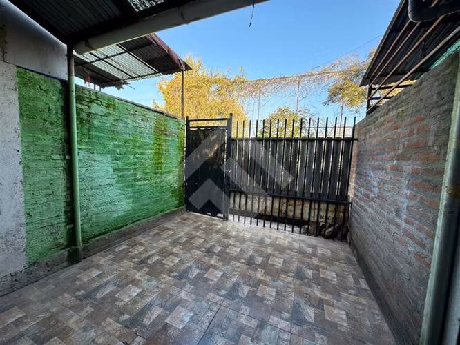 Casa en venta de 3 dorm. en La Florida