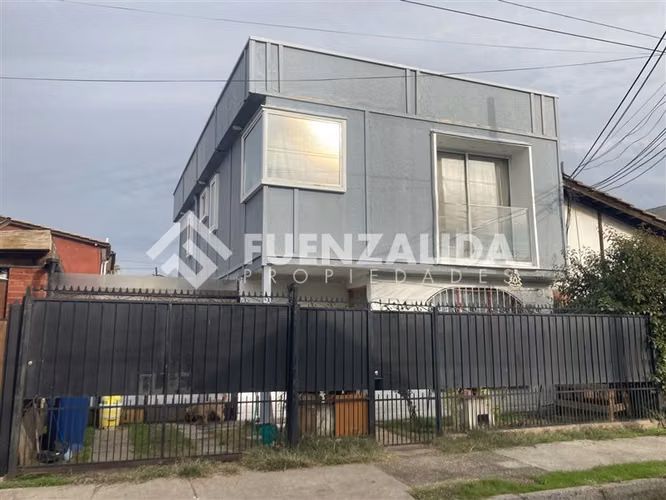 Casa en venta de 6 dorm. 2 baños, La Florida