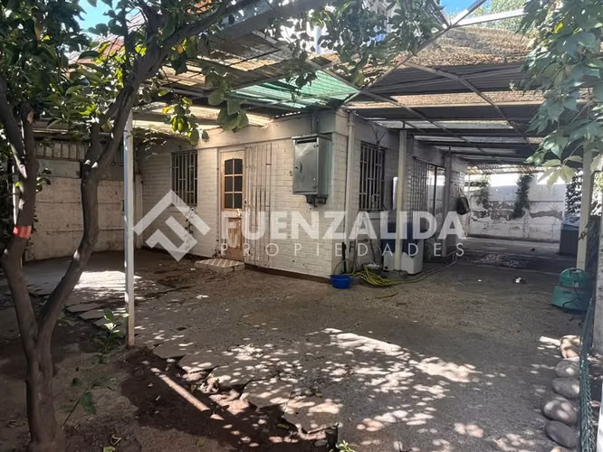 Casa en venta de 4 dorm. en La Reina