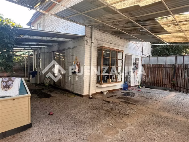 Casa en venta de 4 dorm. en La Reina