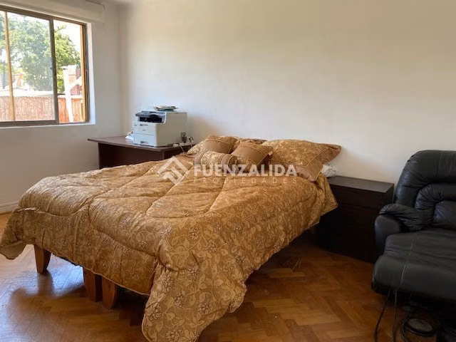 Casa en venta de 4 dorm. en La Reina