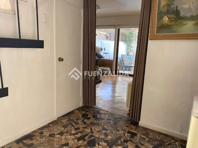 Casa en venta de 4 dorm. en La Reina
