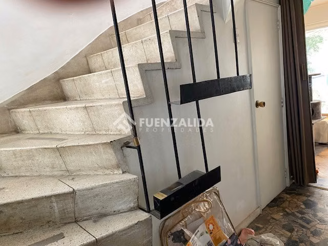Casa en venta de 4 dorm. en La Reina