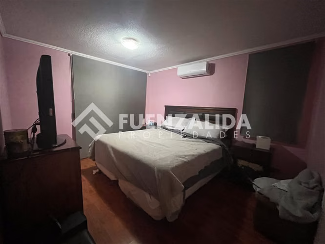 Casa en venta de 5 dorm. en La Florida