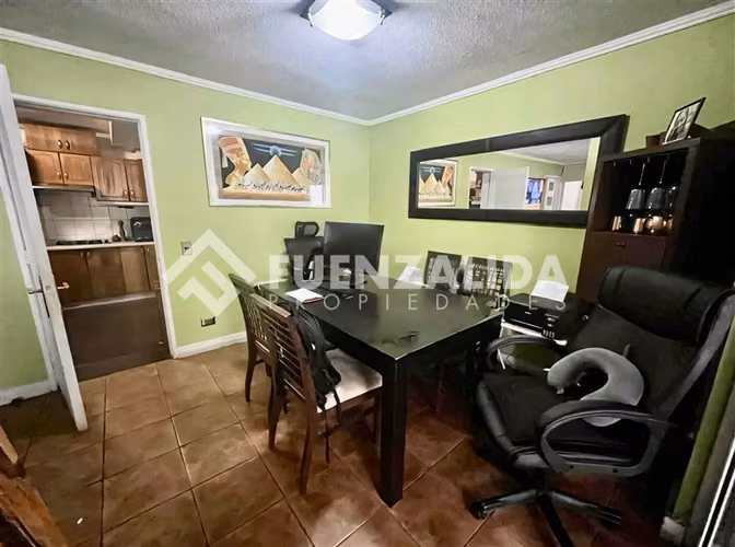 Casa en venta de 5 dorm. en La Florida