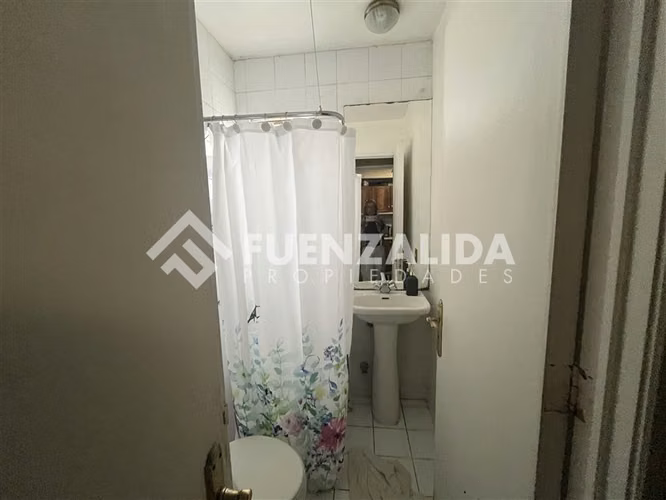 Casa en venta de 5 dorm. en La Florida