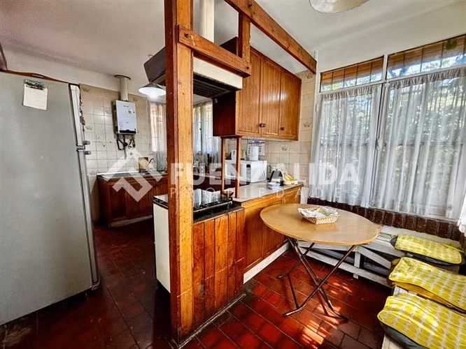 Casa en venta. La Reina de 3 dorm. 2 B. UF10.600.Remodelar
