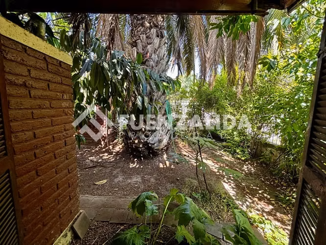 Casa en venta. La Reina de 3 dorm. 2 B. UF10.600.Remodelar