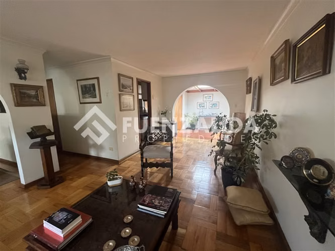 Casa en venta de 3 dorm. en Ñuñoa