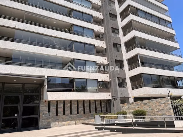 Departamento en venta de 2 dorm. en La Reina