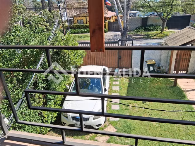 Casa en venta de 4 dorm. en La Reina
