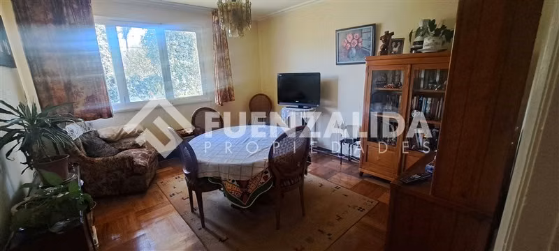 Sitio en venta en La Reina