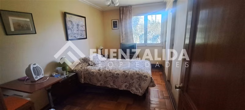 Sitio en venta en La Reina