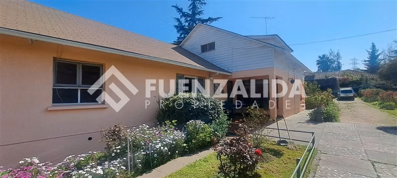 Sitio en venta en La Reina