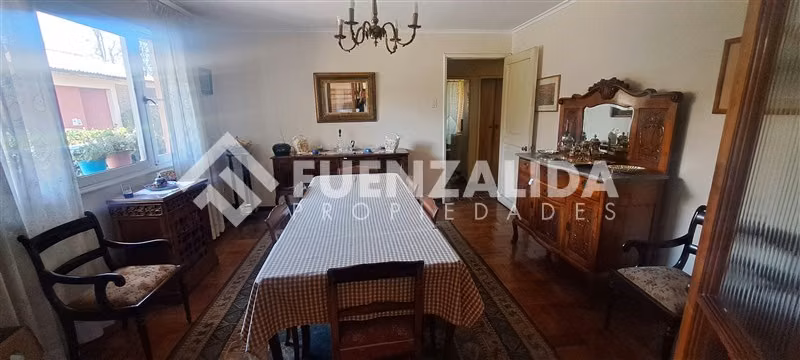 Sitio en venta en La Reina