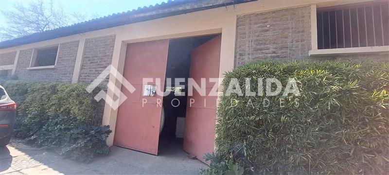 Sitio en venta en La Reina