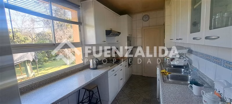 Sitio en venta en La Reina