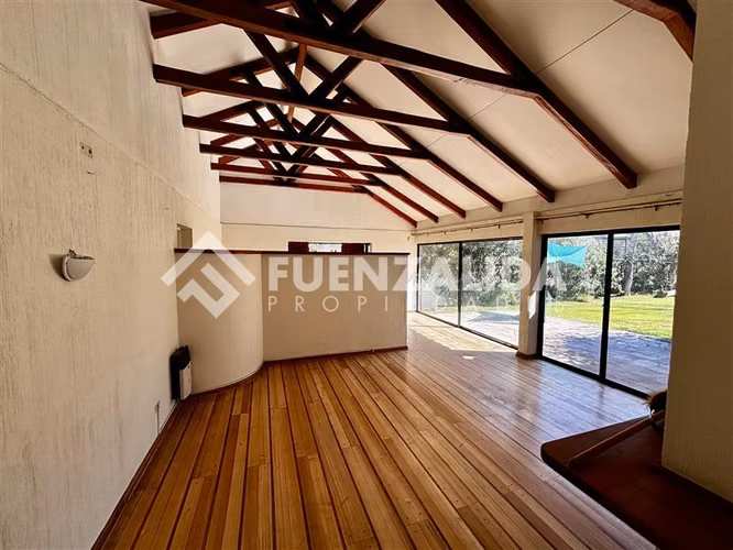 Casa en venta de 5 dorm. en La Reina