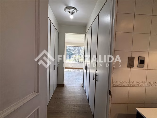 Casa en venta de 5 dorm. en La Reina