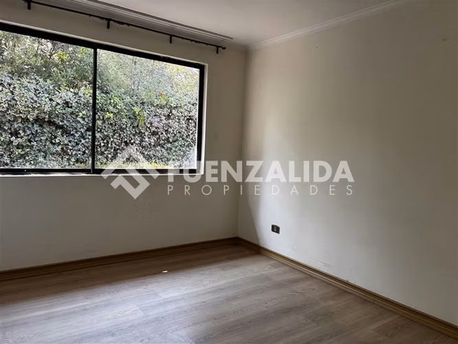 Casa en venta de 5 dorm. en La Reina
