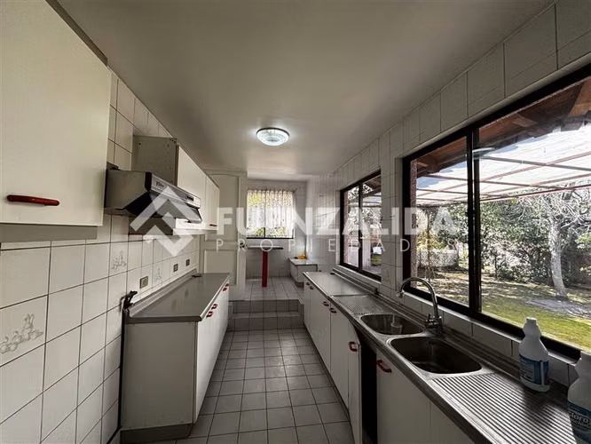 Casa en venta de 5 dorm. en La Reina