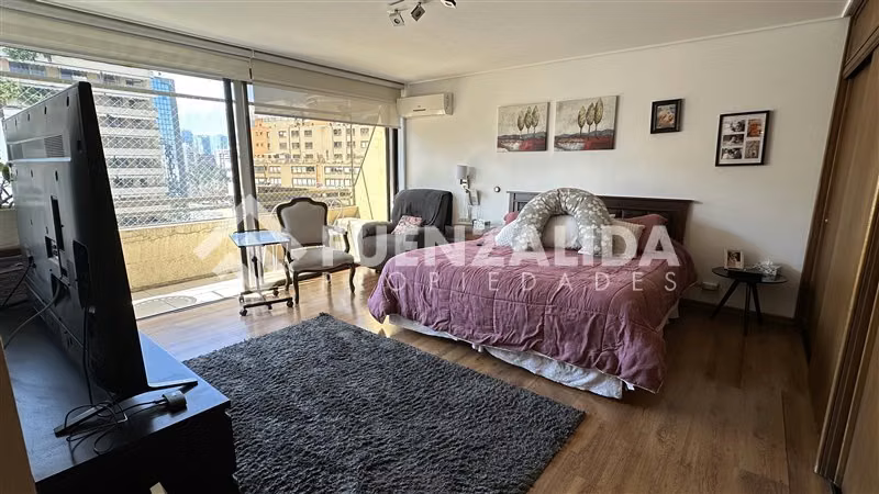 Departamento en venta de 3 dorm. en Vitacura