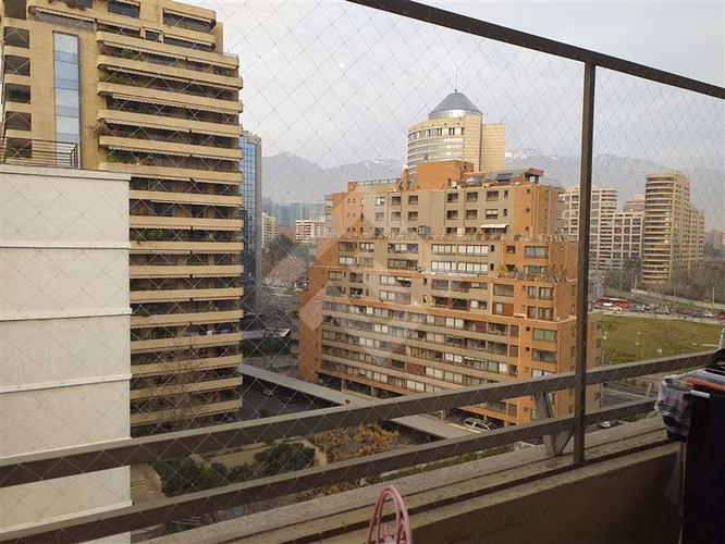 Departamento en venta de 3 dorm. en Vitacura