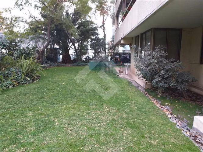 Departamento en venta de 3 dorm. en Vitacura