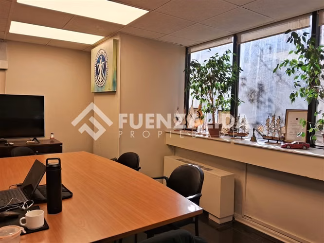 Oficina en venta en Edificio Plaza de Armas Santiago