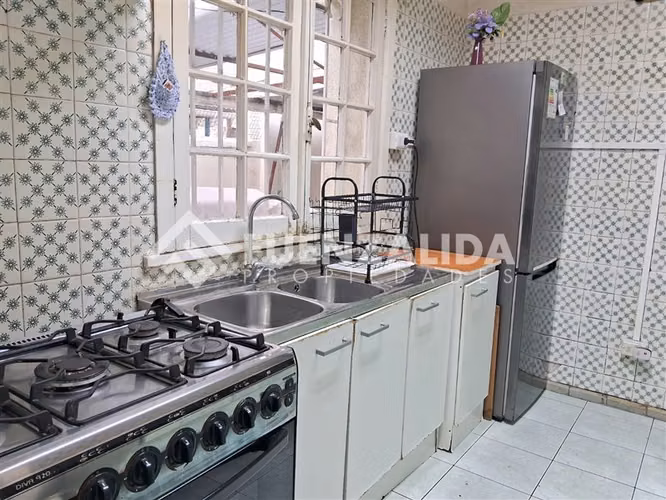 Chalet aislado en venta de 4 dorm. en Ñuñoa