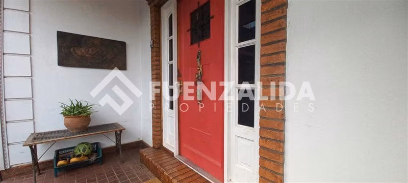 Casa en venta de 6 dorm. en La Reina