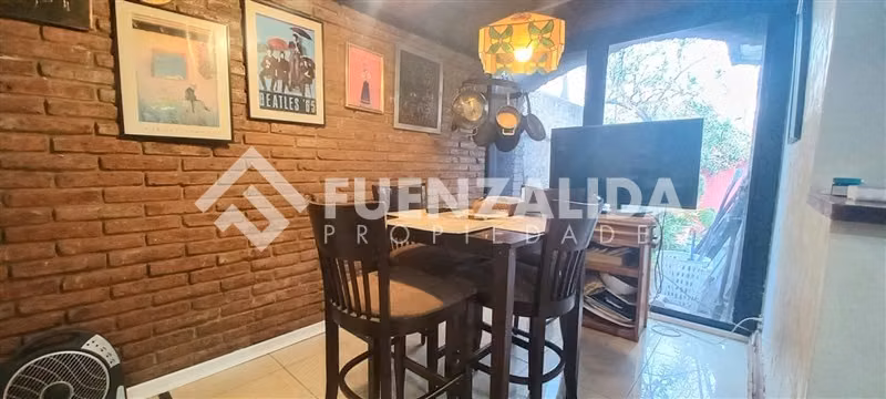 Casa en venta de 6 dorm. en La Reina